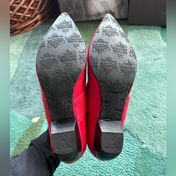 Fluevog LIKE NEW Truth Pilgrim lipstick red pointy buckle shoe - 8 (fits 7.5) - Picture 15 of 16